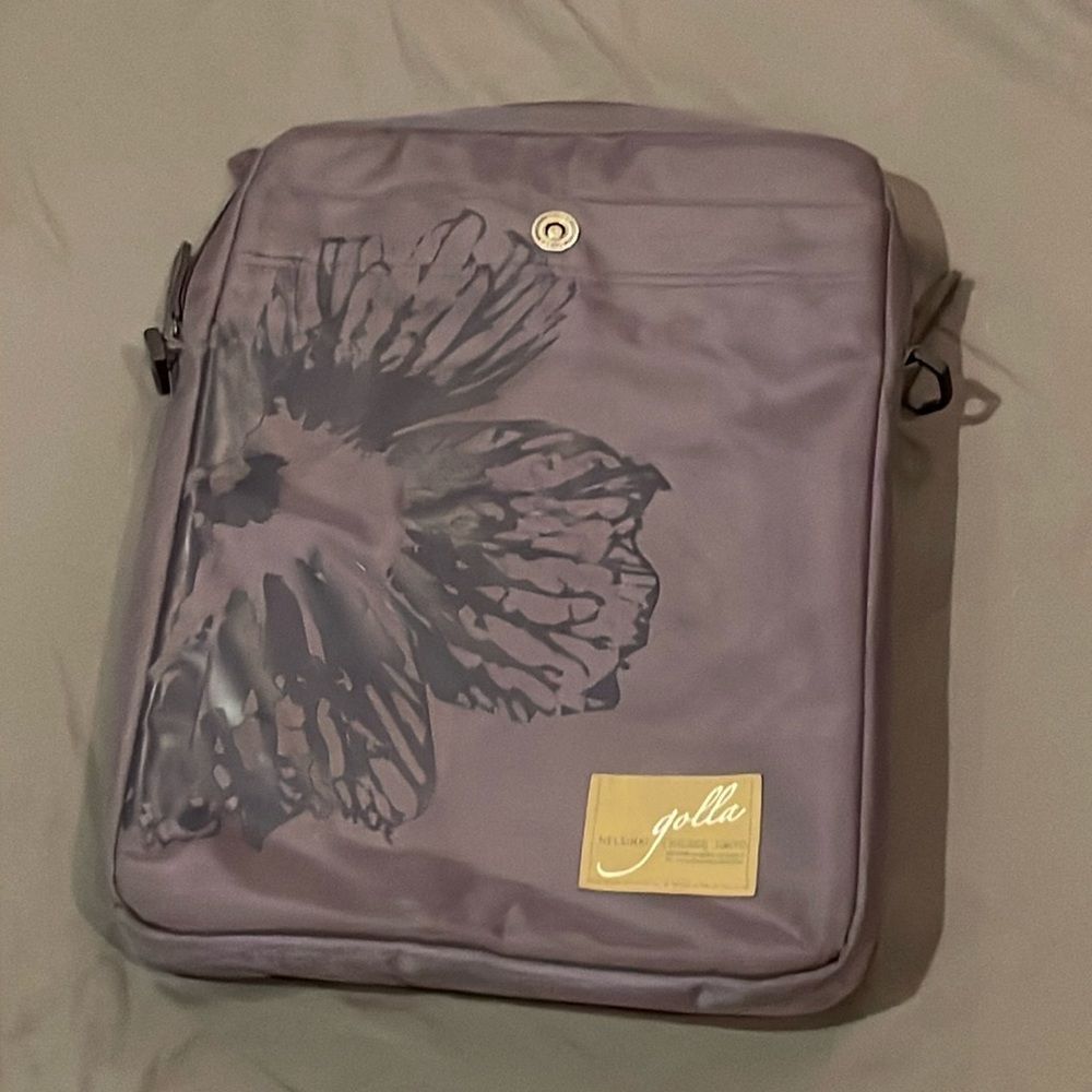 EUC Golla Purple Canvas Vertical Laptop Bag